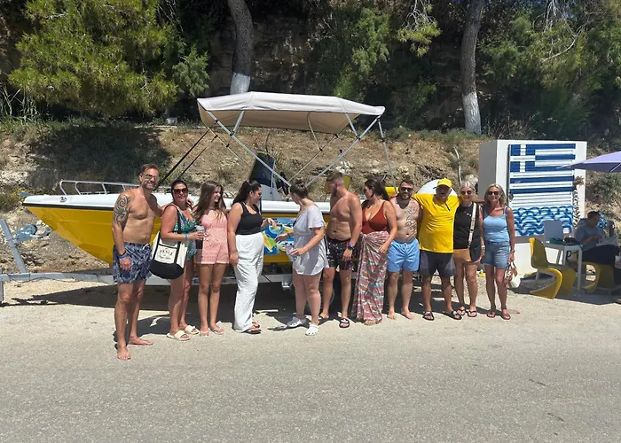 Tsilivi Yellow Boats 船屋